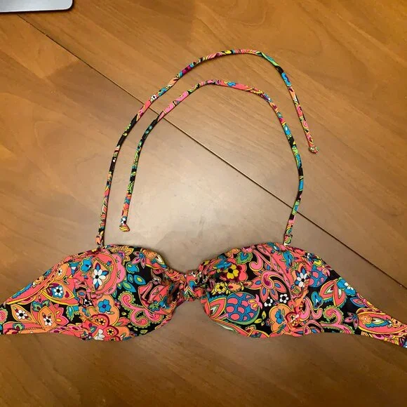 Bandeau Bikini Top with removable straps (NWOT) - Picture 2 of 8